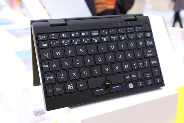深圳厂商推7英寸迷你Windows 10变形笔记本电脑