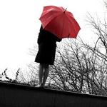 微博下雨天撑伞的女生头像 那一年的风花雪月