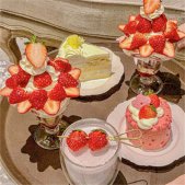 让人超级有食欲的草莓蛋糕图片颜值爆棚 甜品是世界上体积最小的游乐园