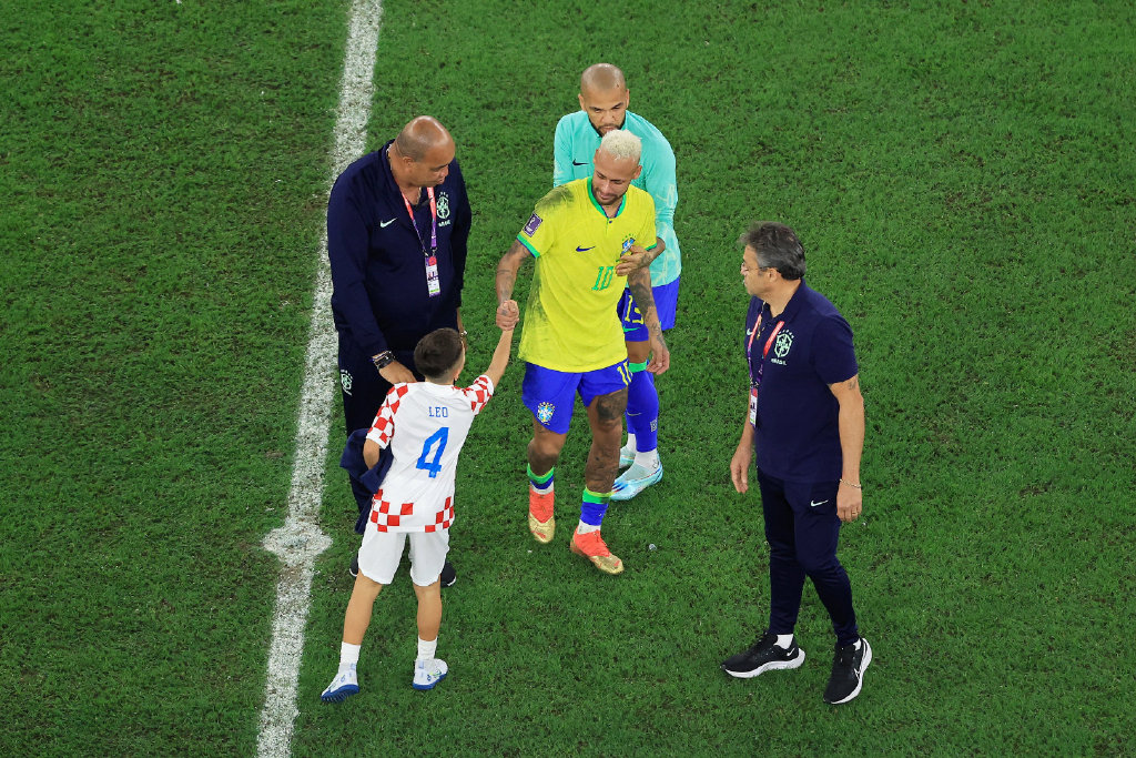 内马尔哭了是怎么回事 2022世界杯巴西爆冷淘汰
