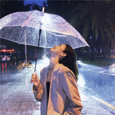 雨中撑伞爆漂亮的女头合集 唯美中带有一丝伤感的撑伞女头